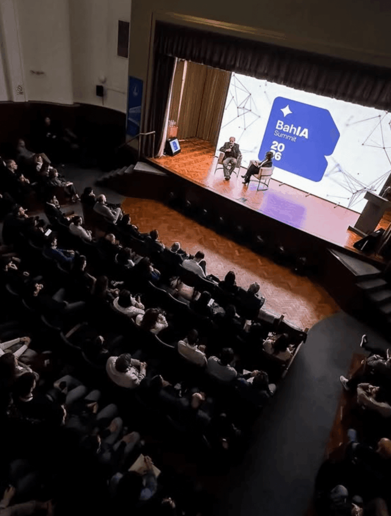 Guillermo Simari fue distinguido como Personalidad Destacada de Bahía Blanca bahia summit foto arriba